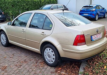 VW Bora Volkswagen 1.6 aus 1.Hand mit 116.953 KM