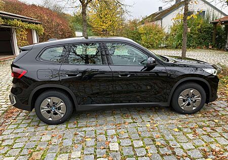 BMW iX1 eDrive20 Premiumpaket LED Komfortzugang