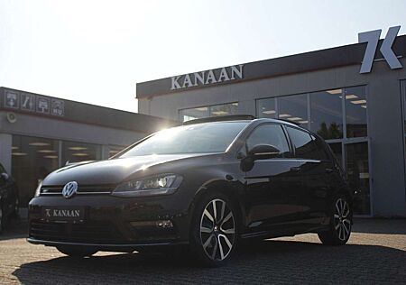 VW Golf Volkswagen VII Lim. 1.4 TSI Highline R-Line *DSG|PANO*