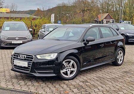 Audi A3 1.6 TDI Sportback / Navi / Bi Xenon / SHZ /