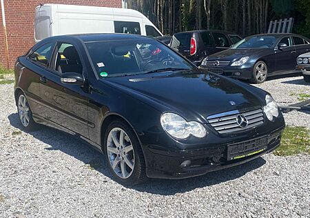 Mercedes-Benz C 200 Kompressor Sportcoupe Aut. | HU-01/27 |