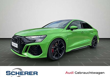 Audi RS3 Limousine 2.5 TFSI S tronic quattro SHZ NAVI