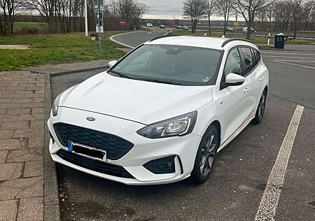 Ford Focus Focus Turnier Turnier 1.0 EcoBoost ST-LINE
