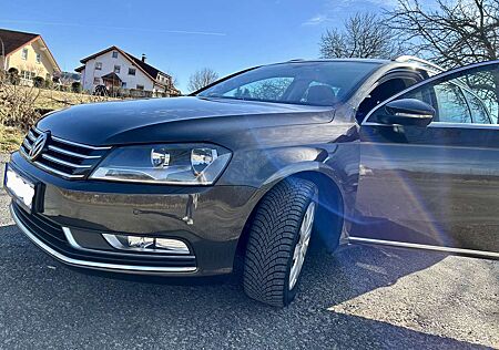 VW Passat Variant Volkswagen Comfortline BlueMotion mit AHK, TÜV & Service neu