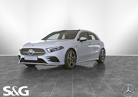 Mercedes-Benz A 250 e AMG PANORAMA+KAMERA+CARPLAY+LED+18"