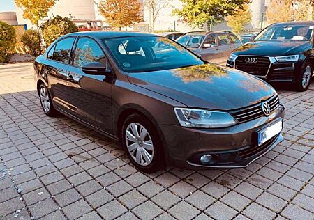 VW Jetta Volkswagen 1.2 TSI Comfortline