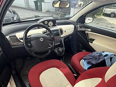 Lancia Ypsilon 1.2 8v Oro
