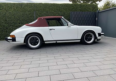 Porsche 911 Carrera Cabriolet