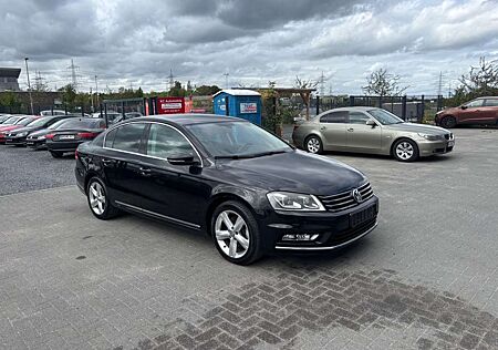 VW Passat Volkswagen Lim.Highline*XENON*NAVI**R-LINE*ATM 76TKM