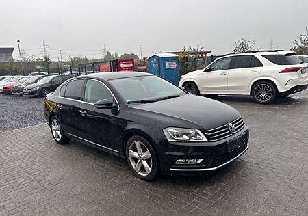 VW Passat Volkswagen Lim. Highline*XENON*NAVI**R-LINE*