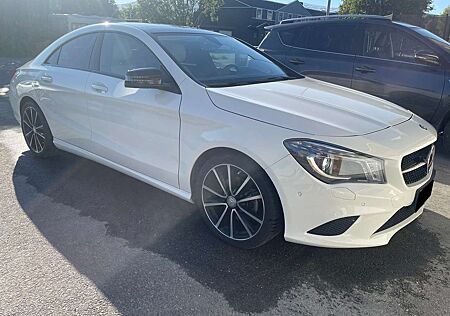 Mercedes-Benz CLA 180 (CDI) d