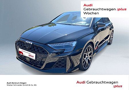 Audi RS3 .