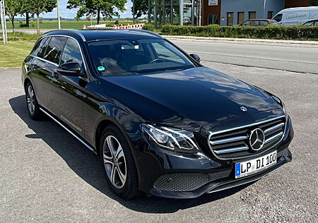 Mercedes-Benz E 220 d T 9G-TRONIC