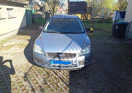 Ford Focus Turnier 1.6 16V Ambiente