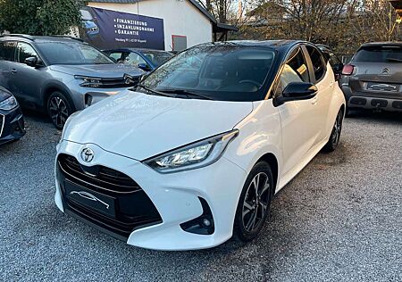 Toyota Yaris 1.5-l-VVT-i HYBRID 116 Black&White STYLE