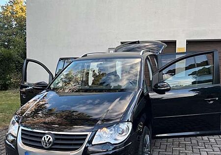 VW Touran Volkswagen ,7-Sitzer,1,4 TSI