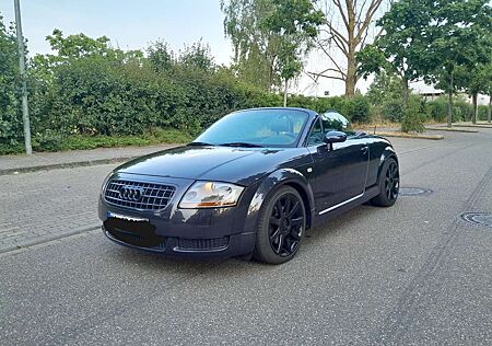 Audi TT 1.8i 20V Turbo Roadster Quarrto S-line