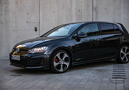VW Golf GTI Volkswagen GTI BMT