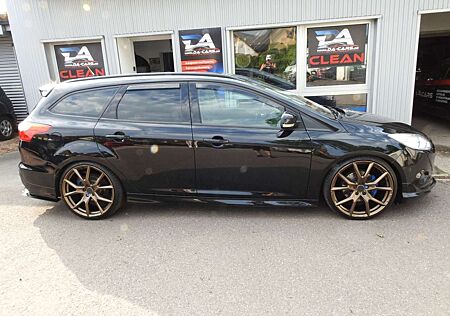 Ford Focus 1,6 sport Line