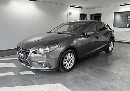 Mazda 3 Lim. Center-Line