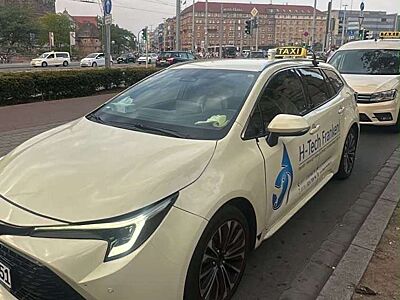 Toyota Corolla 1.8 Hybrid Business Edition