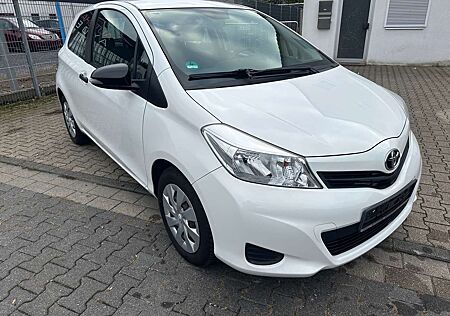 Toyota Yaris Cool
