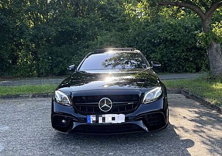 Mercedes-Benz E 43 AMG 4Matic Service neu