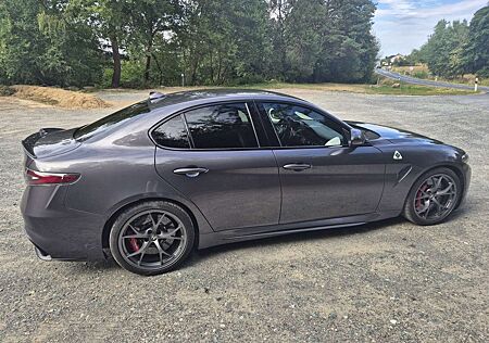 Alfa Romeo Giulia Giulia 2.9 V6 Bi-Turbo AT8 Quadrifoglio