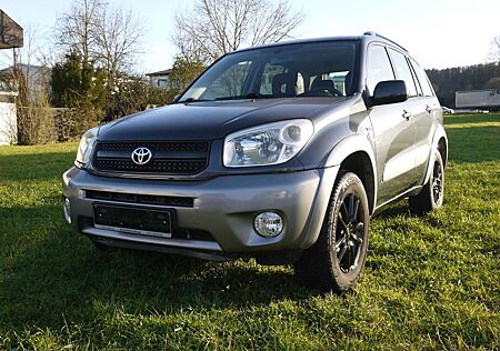 Toyota RAV 4 2.0 Sol*4x4*Inspektion neu*AHK*sauber*