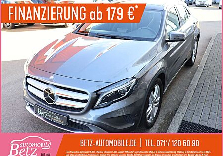 Mercedes-Benz GLA 220 d 4 Matic Pano Distr. RFK AHK SHZ
