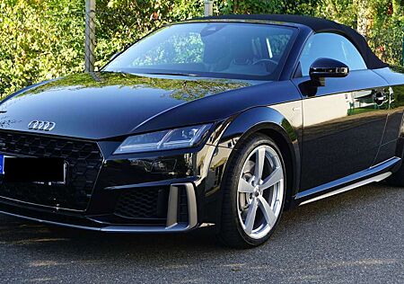 Audi TT Roadster 45 TFSI quattro S tronic Garagenfahrzeug