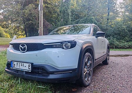 Mazda MX-30 MX-30 e-SKYACTIV Komfort 360° Matirx LED Bose Lenkradheizung Leder Wärmepumpe