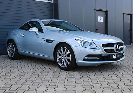 Mercedes-Benz SLK 250 CDI*XENON*LEDER*TEMPOMAT*AIRSCARF*PANO*