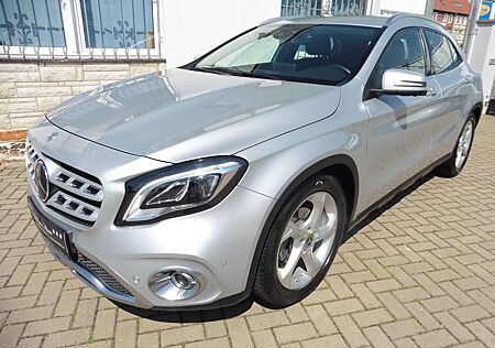 Mercedes-Benz GLA 180 DCT Urban*LED*NAVI*360°KAMERA*Totwinkel...