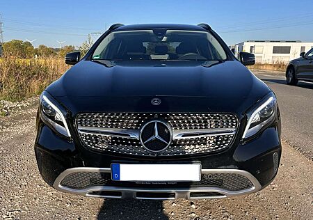 Mercedes-Benz GLA 220 GLA Diesel d 7G-Luxus AMG Optik