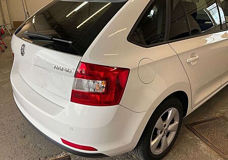Skoda Rapid /Spaceback Spaceback 1.2 TSIAmbition Green tec