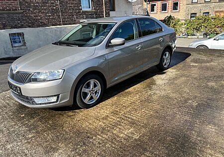 Skoda Rapid /Spaceback Ambition 1.6 TDI,Alu,AHK,Eur5