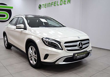 Mercedes-Benz GLA 180 / NAVI / PANORAMA / SHZ / BI-XENON