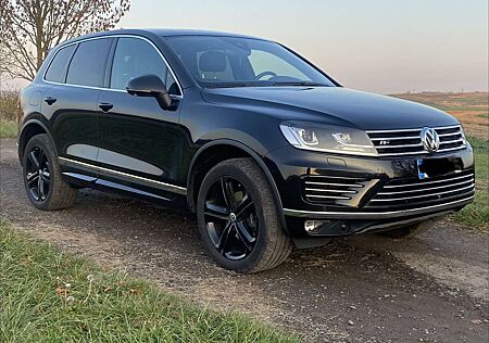 VW Touareg Volkswagen R-Line