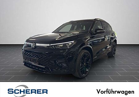 VW Tiguan Volkswagen R-Line 2.0 TDI 4MOTION DSG BLACK PANO AHK