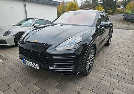 Porsche Cayenne Coupe E-Hybrid SportDesign/Fond-Entertai