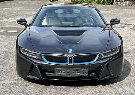 BMW i8 Coupe Pure Impulse *HEAD-UP*20 W-SPEICHEN*KAMERA*