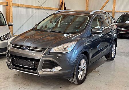 Ford Kuga Titanium 4X4/SHZ/PARKASSIS./AHK