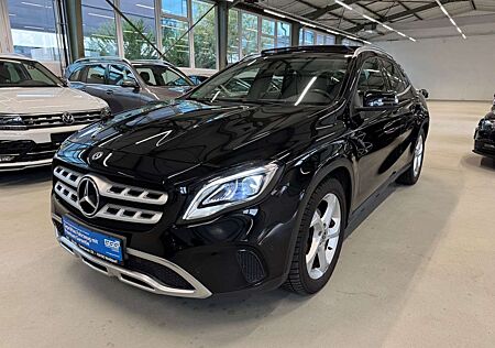Mercedes-Benz GLA 180 Pano PDC SHZ Navi