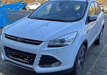 Ford Kuga 1.5 EcoBoost 2x4 Titanium