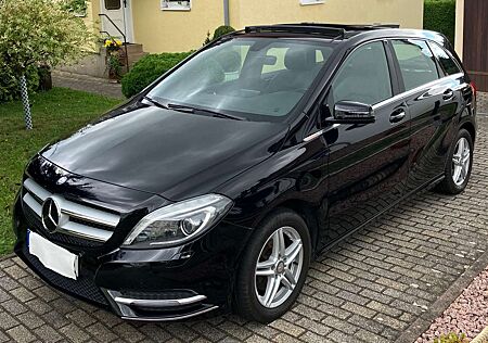 Mercedes-Benz B 180 B-Klasse (BlueEFFICIENCY) 7G-DCT