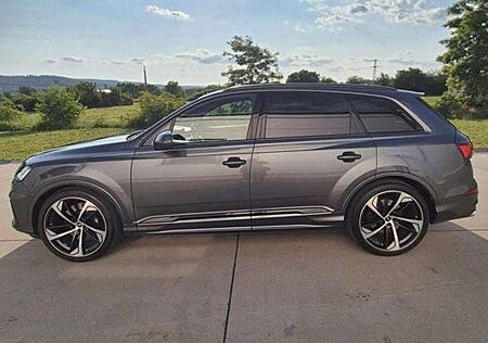 Audi SQ7 4.0 TFSI quattro tiptronic
