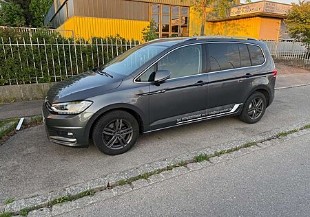 VW Touran Volkswagen 1.8 TSI (BlueMotion Technology) DSG Highlin