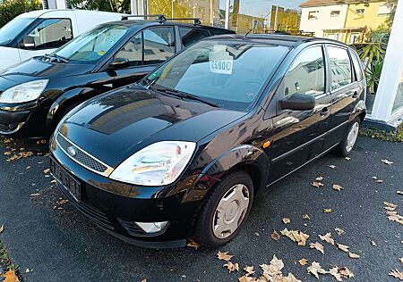 Ford Fiesta 1.4 GHIA ~ CITY FLITZER ~ SCHIEBEDACH ~ MP3 RADIO