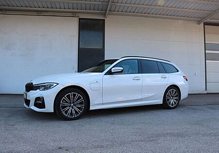 BMW 330 e Touring*M Sportpaket*Automatik*Head-Up*